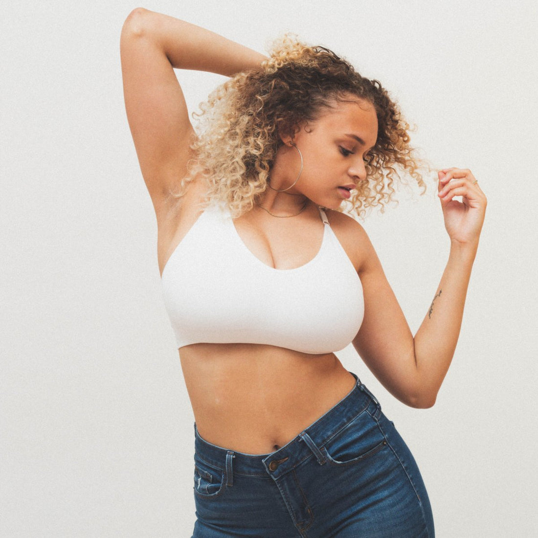 The Negative Effects of Wearing The Wrong Bra Size - BRABAR