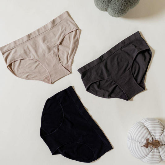 UNDIES COMFY MIDI BIKINI UNDERWEAR | 3 pack, BRABAR, SEAMLESS UNDERWEAR, small/medium, Smooth, Staple, Basic Underwear