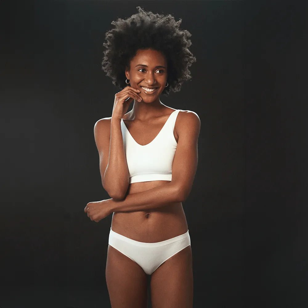 SOFT V CROP TOP BRALETTE LOUNGE BRA by BRABAR. Sports bralette, wireless bra fits A-D cup sizes. Perfect for teens and women