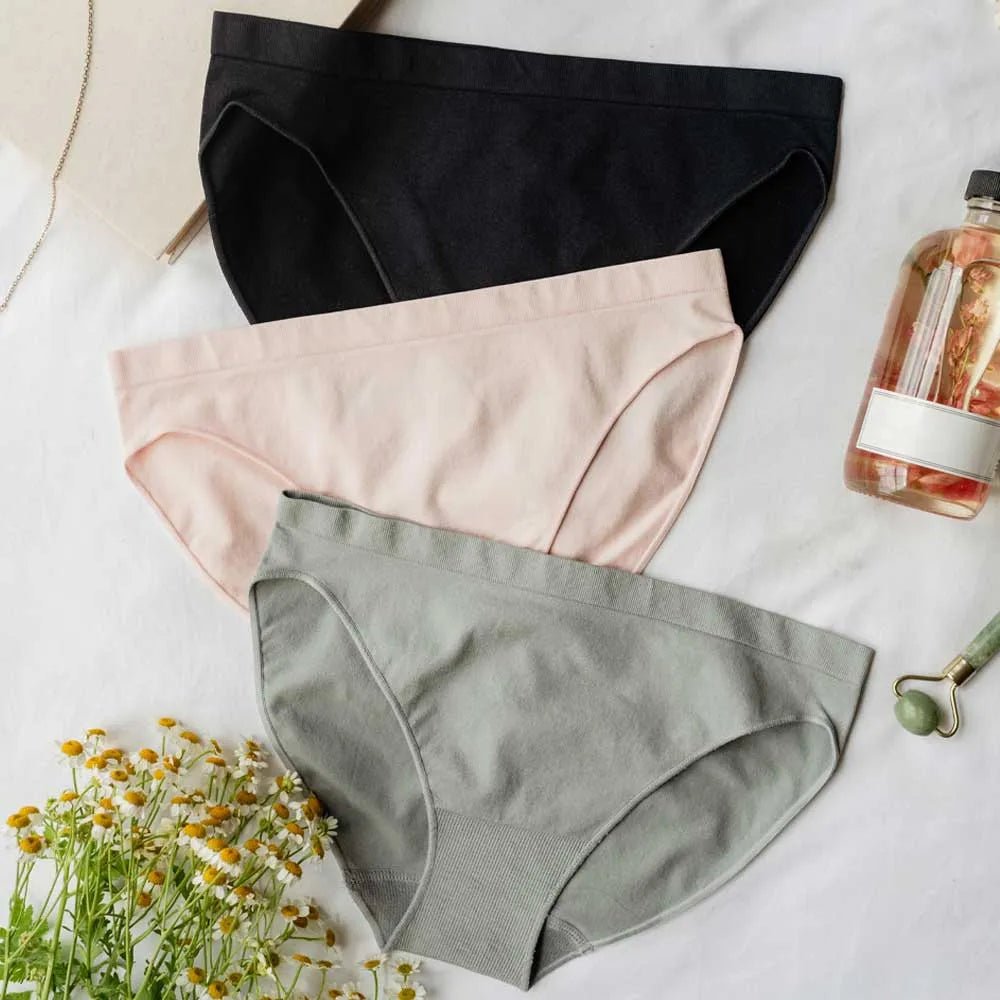 UNDIES COMFY HI-LEG BIKINI UNDERWEAR | 3 pack,SEAMLESS UNDERWEAR, BRABAR, Black/Ballet Slipper/Natural Grey, small,